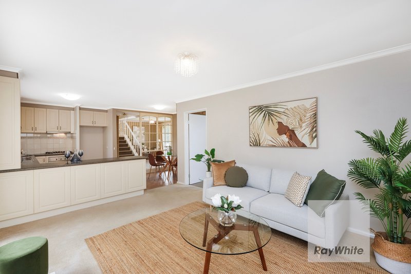 Photo - 8 Glendale Place, Gladstone Park VIC 3043 - Image 5