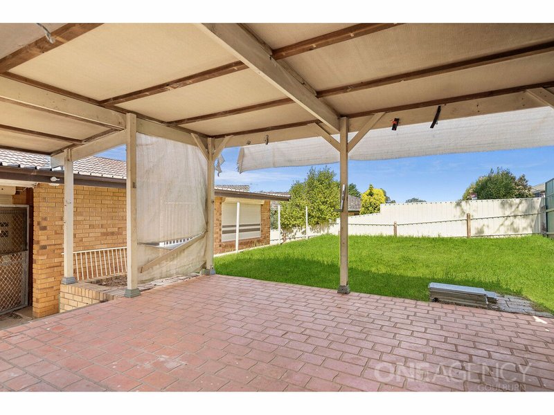 Photo - 8 Glendare Crescent, Goulburn NSW 2580 - Image 11