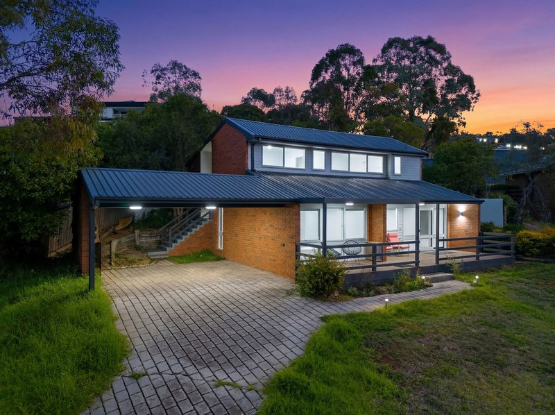 Photo - 8 Gleneagles Court, Darley VIC 3340 - Image 1
