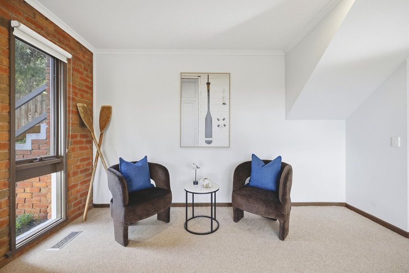 Photo - 8 Gleneagles Court, Darley VIC 3340 - Image 7