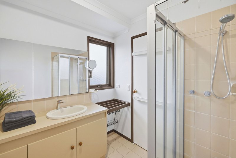 Photo - 8 Gleneagles Court, Darley VIC 3340 - Image 9
