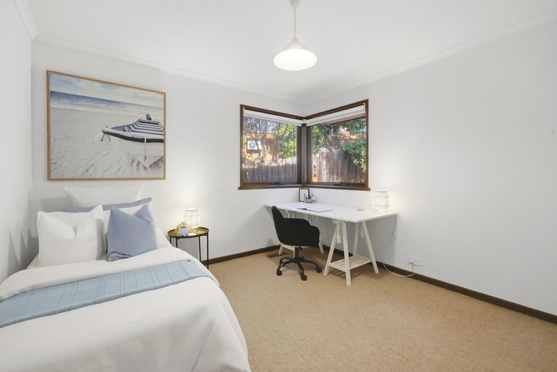 Photo - 8 Gleneagles Court, Darley VIC 3340 - Image 12