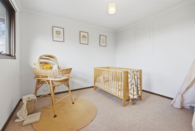 Photo - 8 Gleneagles Court, Darley VIC 3340 - Image 13