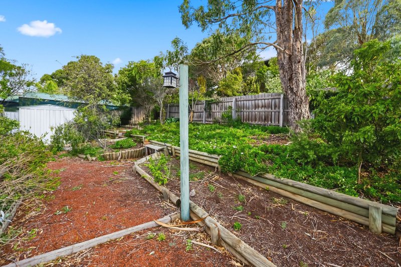 Photo - 8 Gleneagles Court, Darley VIC 3340 - Image 21