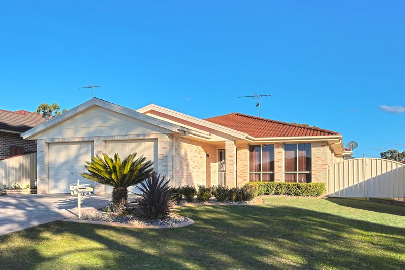 8 Gleneagles Way, Glenmore Park NSW 2745