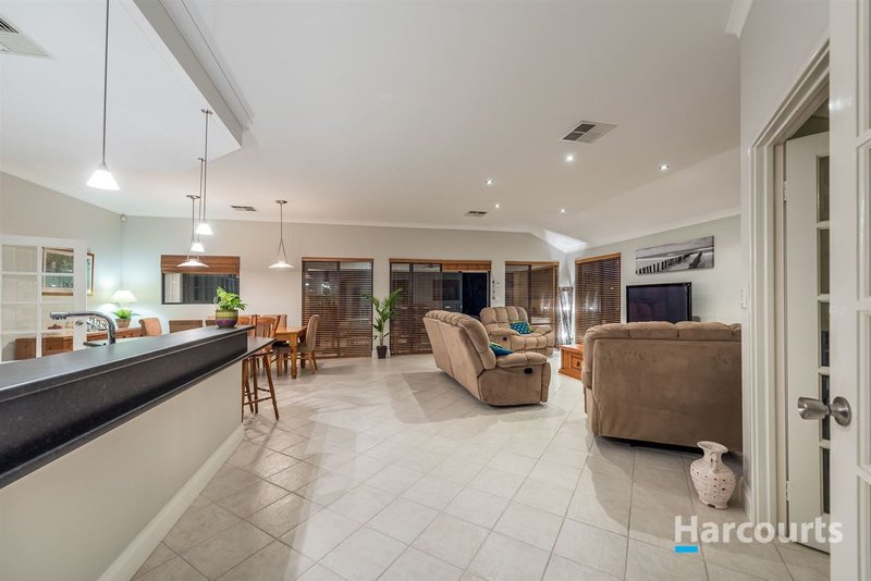 Photo - 8 Glengyle Turn, Jindalee WA 6036 - Image 9