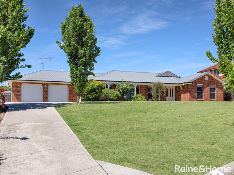 8 Glenhaven Crescent, Perthville NSW 2795