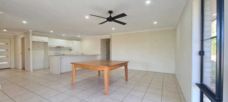 Photo - 8 Glennis Court, Bellmere QLD 4510 - Image 4