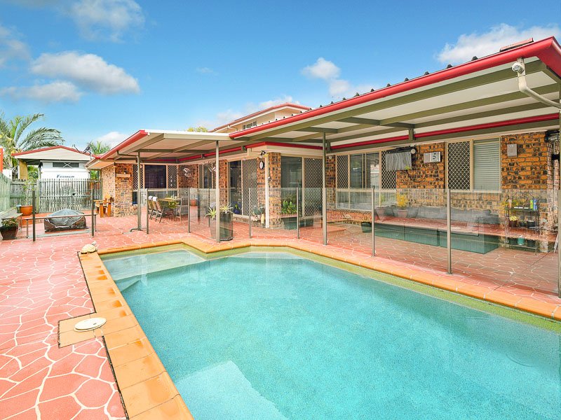 Photo - 8 Glenside Place, Bridgeman Downs QLD 4035 - Image 3