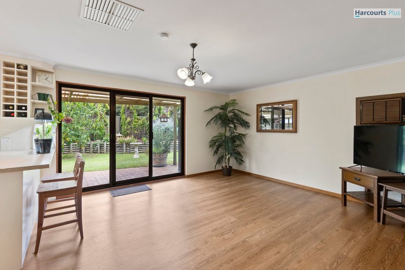 Photo - 8 Glenway Road, Hallett Cove SA 5158 - Image 11