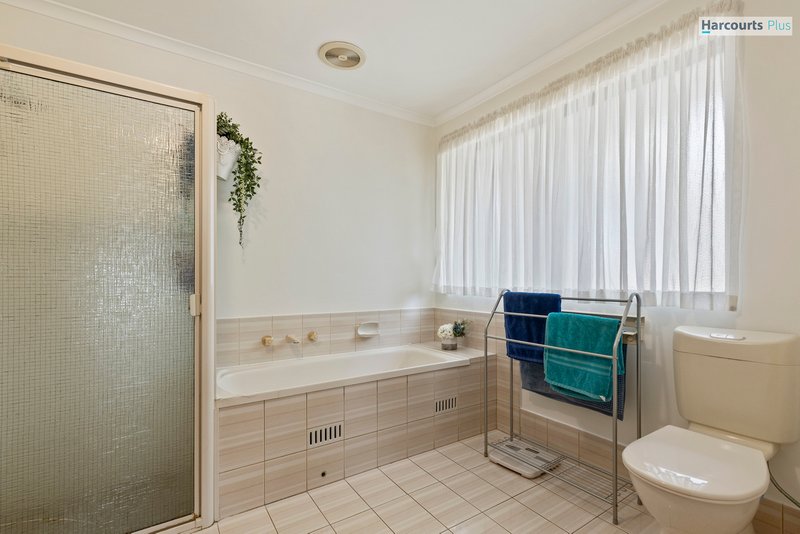 Photo - 8 Glenway Road, Hallett Cove SA 5158 - Image 15