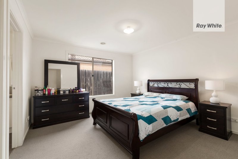 Photo - 8 Glory Street, South Morang VIC 3752 - Image 2