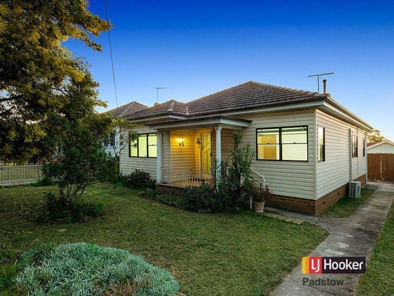 8 Gloucester Avenue, Padstow NSW 2211