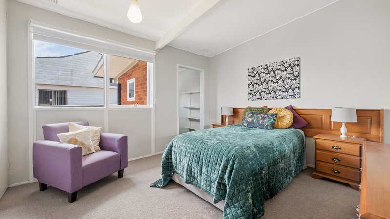 Photo - 8 Gloucester Street, Macquarie Fields NSW 2564 - Image 8