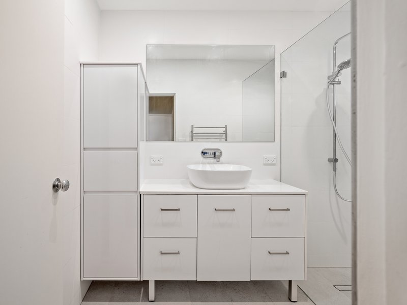 Photo - 8 Gloucester Street, Macquarie Fields NSW 2564 - Image 9