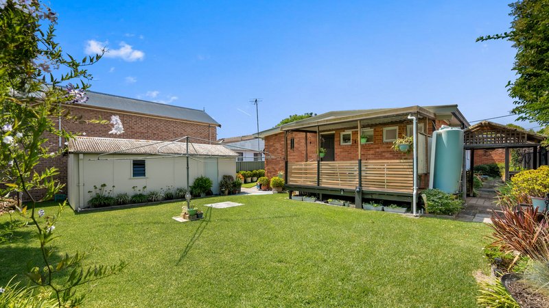 Photo - 8 Gloucester Street, Macquarie Fields NSW 2564 - Image 12