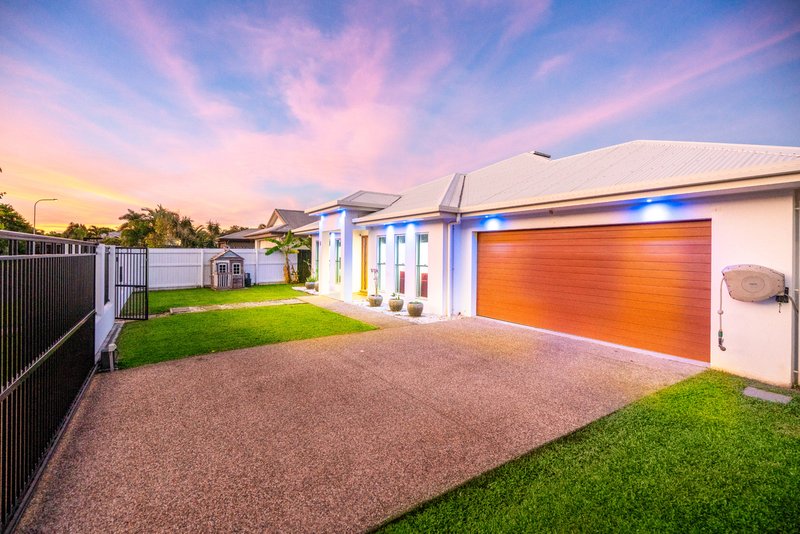 Photo - 8 Goldberg Close, White Rock QLD 4868 - Image 2