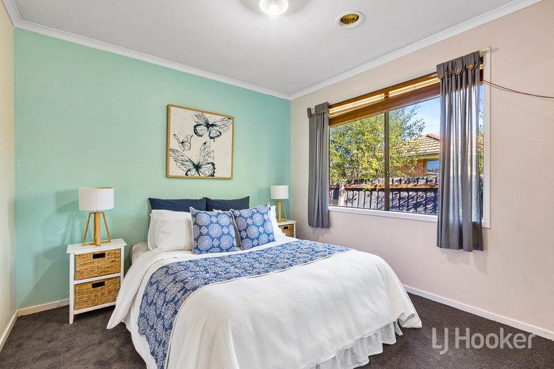 Photo - 8 Goldenfleece Place, Hoppers Crossing VIC 3029 - Image 4