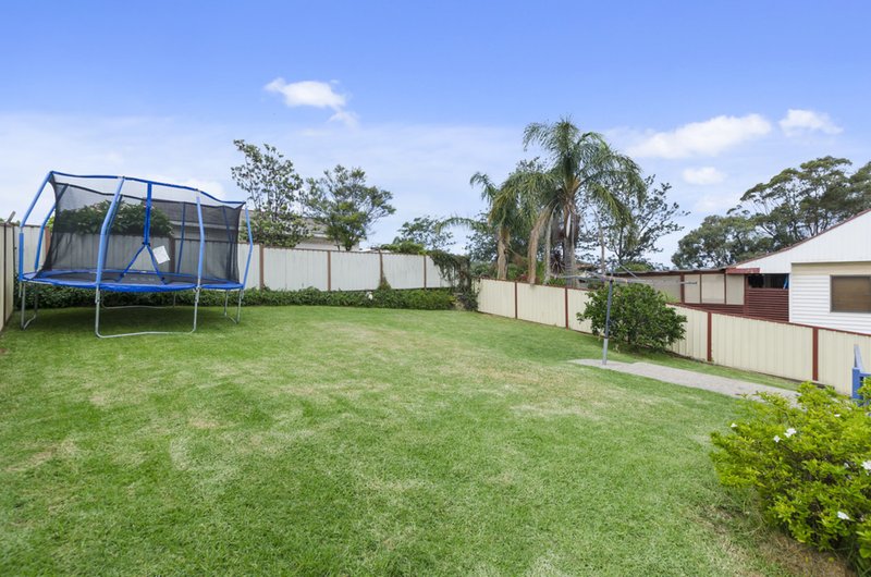 Photo - 8 Gordon Cres , Lake Heights NSW 2502 - Image 2