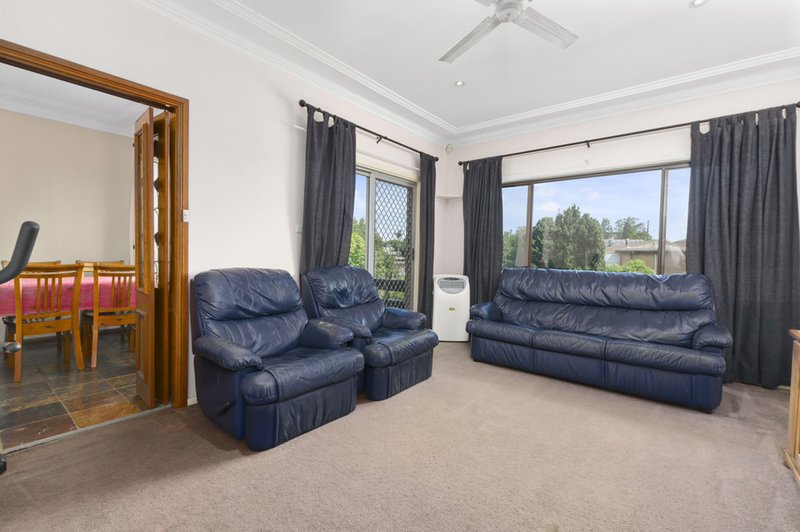 Photo - 8 Gordon Cres , Lake Heights NSW 2502 - Image 3