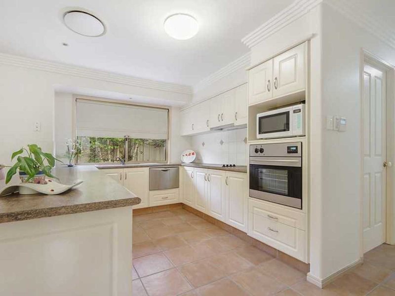 Photo - 8 Gordonia Dr , Reedy Creek QLD 4227 - Image 2