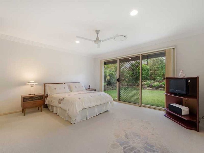 Photo - 8 Gordonia Dr , Reedy Creek QLD 4227 - Image 5