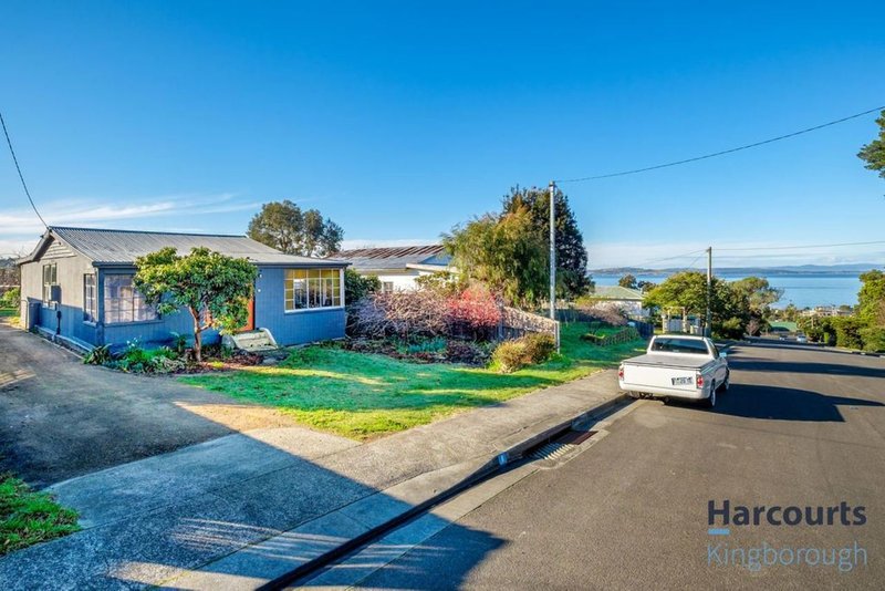 Photo - 8 Gourlay Street, Blackmans Bay TAS 7052 - Image 2