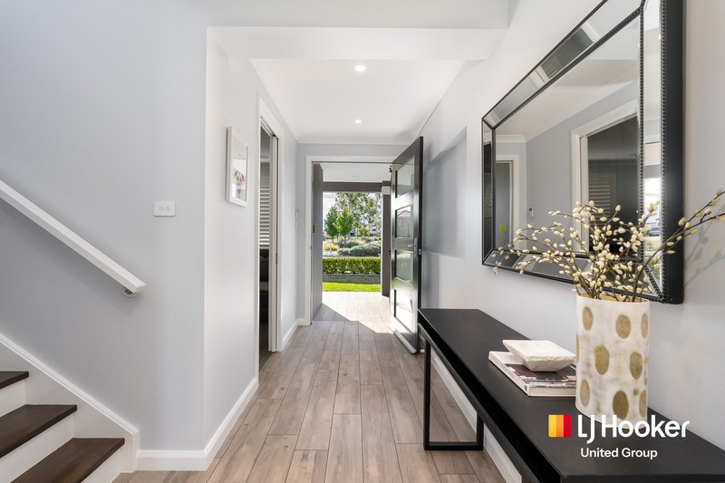 Photo - 8 Grandstand Loop, Oran Park NSW 2570 - Image 2