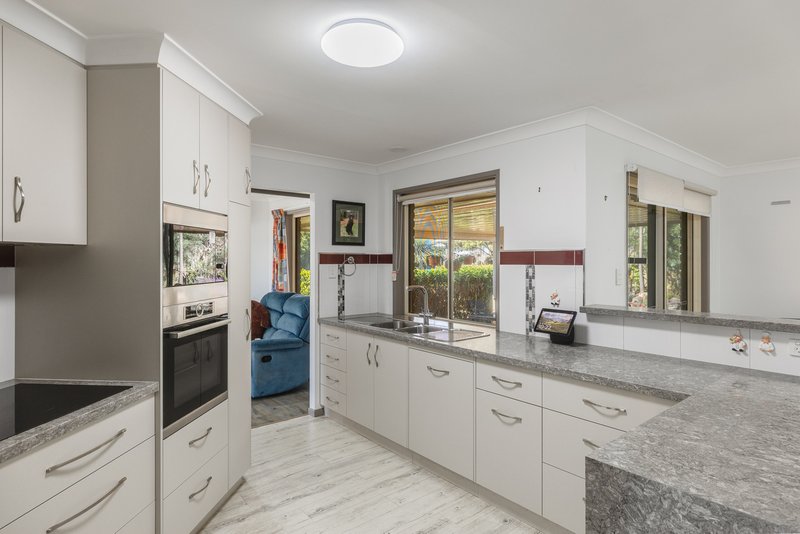 Photo - 8 Grant Close, Middle Ridge QLD 4350 - Image 3