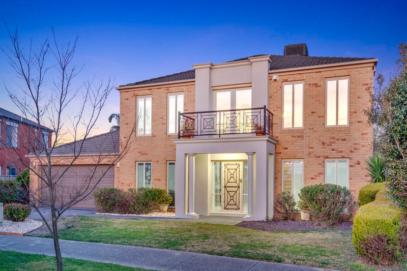 Photo - 8 Green Hill Place, Craigieburn VIC 3064 - Image