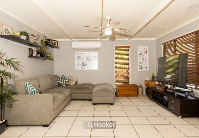 Photo - 8 Green Road, Regents Park QLD 4118 - Image 7