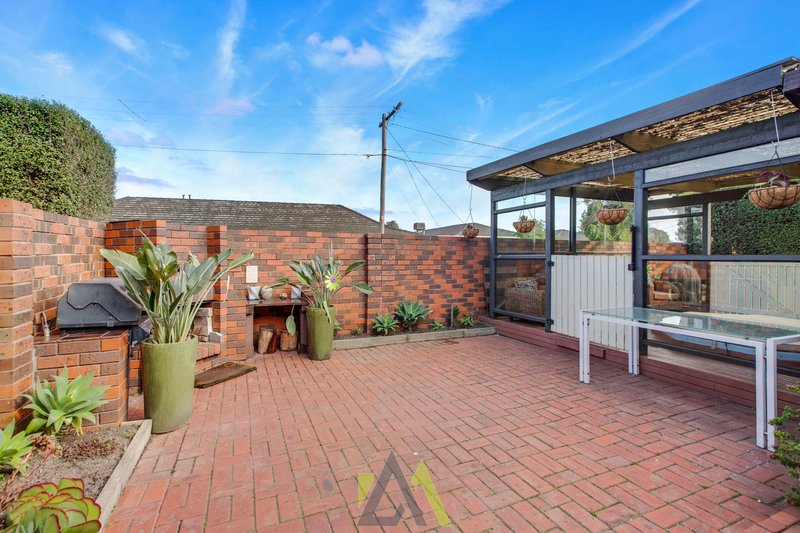 Photo - 8 Greenbrier Court, Frankston VIC 3199 - Image 12