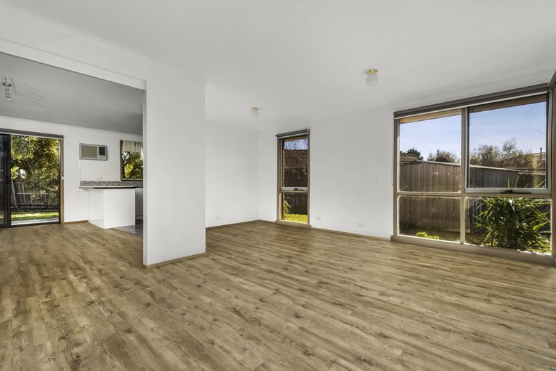 Photo - 8 Greenhill Rise, Hampton Park VIC 3976 - Image 5