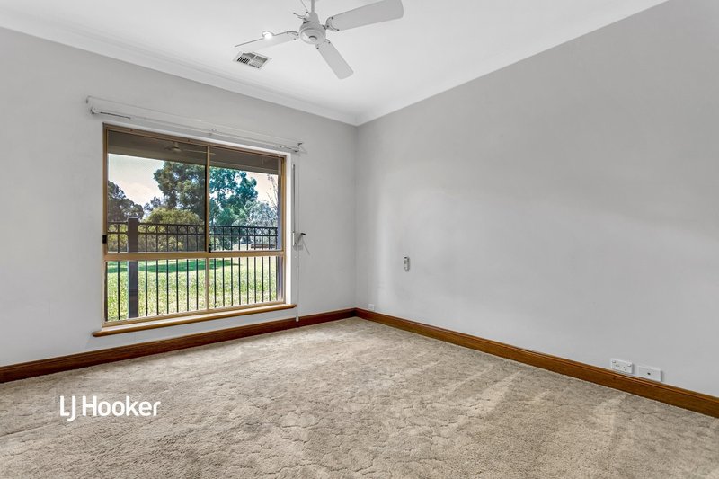 Photo - 8 Greentree Place, Mawson Lakes SA 5095 - Image 8