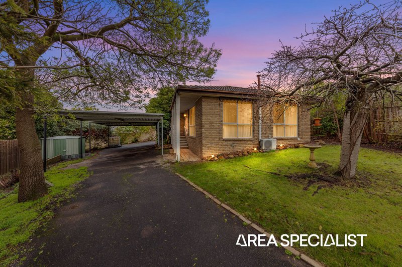 Photo - 8 Gregory Court, Pakenham VIC 3810 - Image 3