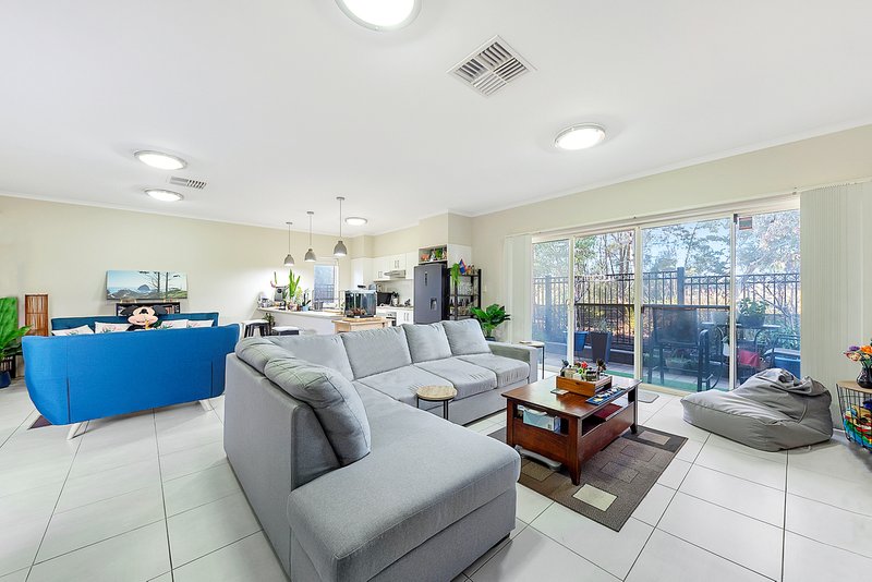 Photo - 8 Gresham Place, Mawson Lakes SA 5095 - Image 4