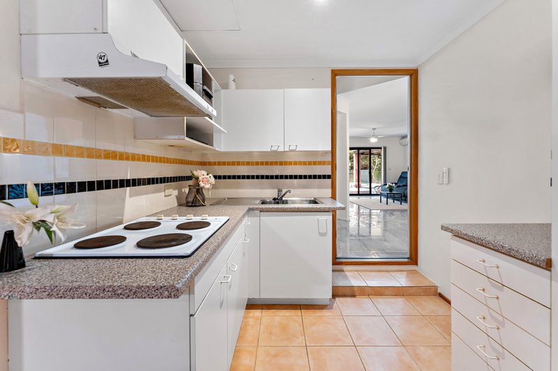 Photo - 8 Grevillea Place, Forest Lake QLD 4078 - Image 21