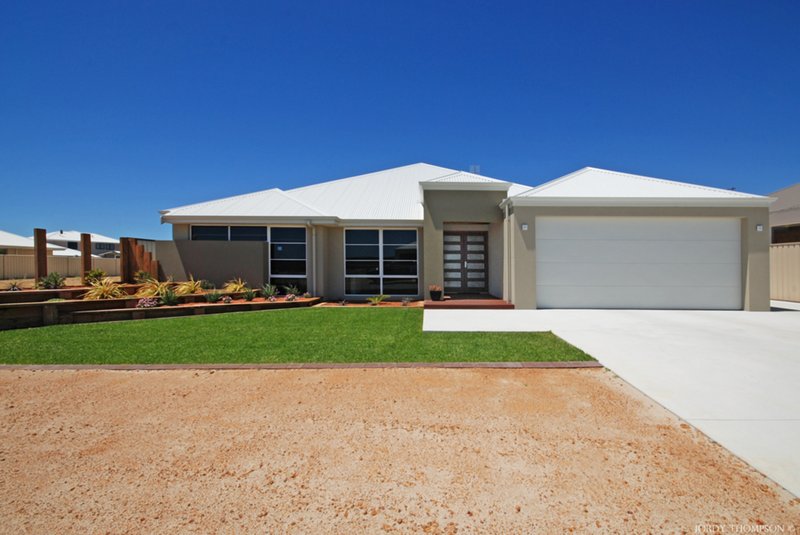 8 Grevillea Way, Jurien Bay WA 6516