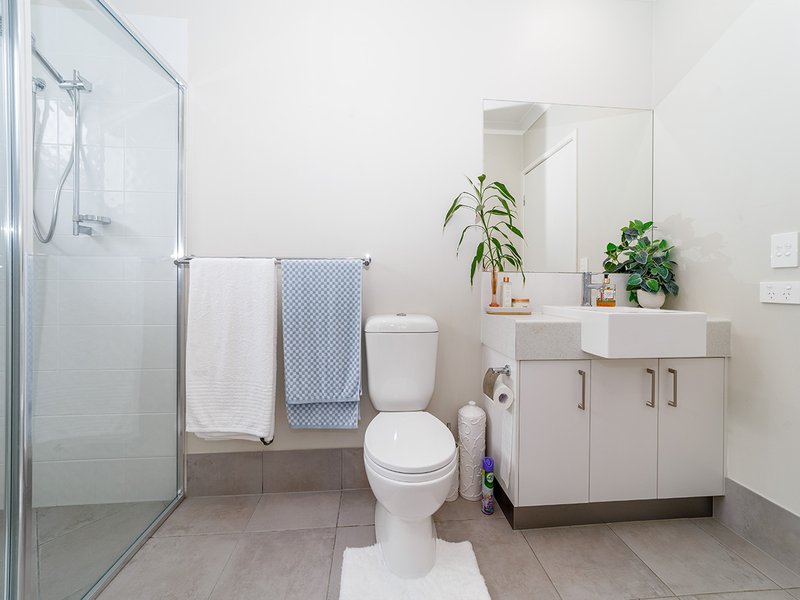 Photo - 8 Gull Way, Urangan QLD 4655 - Image 10