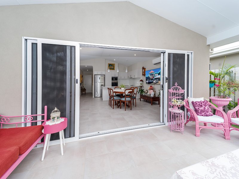 Photo - 8 Gull Way, Urangan QLD 4655 - Image 11
