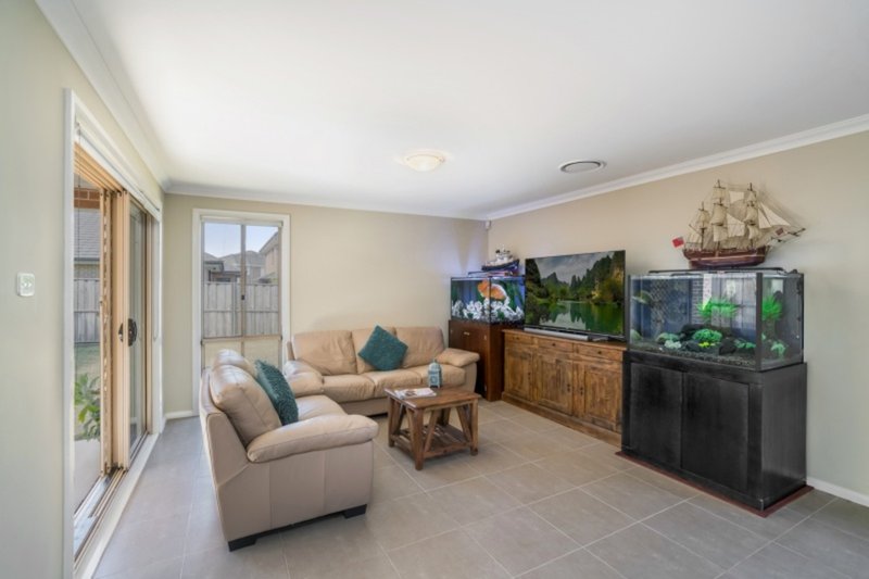 Photo - 8 Gulson Terrace, Moorebank NSW 2170 - Image 3