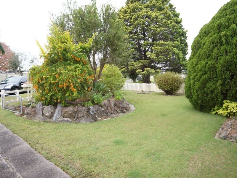 Photo - 8 Gwenneth Avenue, Taree NSW 2430 - Image 2