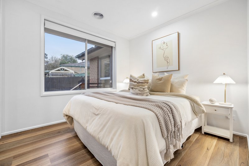 Photo - 8 Haileybury Court, Wantirna VIC 3152 - Image 11