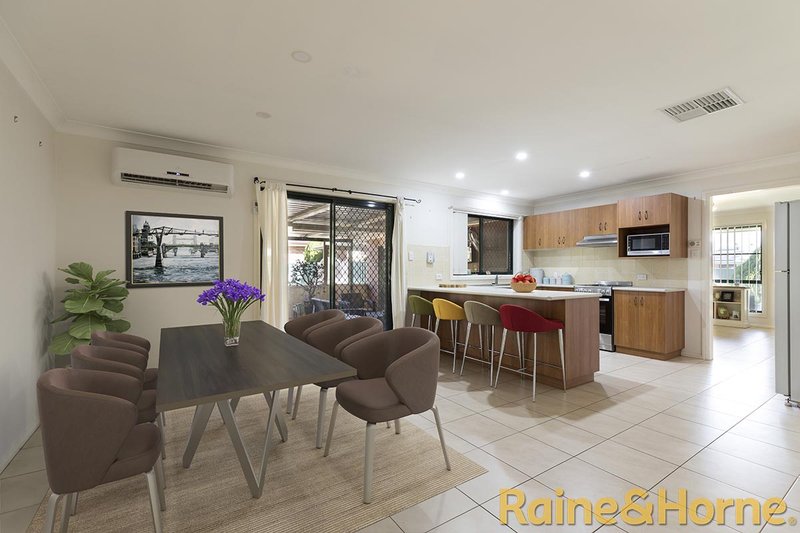 Photo - 8 Hakea Place, Dubbo NSW 2830 - Image 3