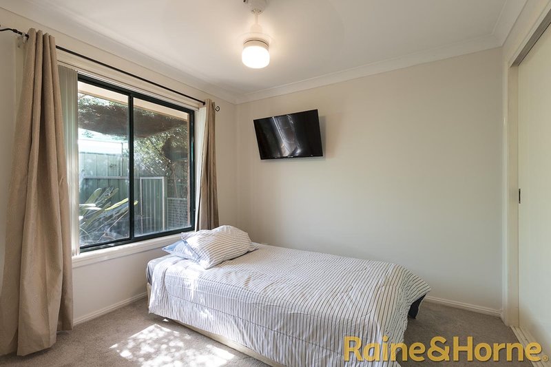 Photo - 8 Hakea Place, Dubbo NSW 2830 - Image 9