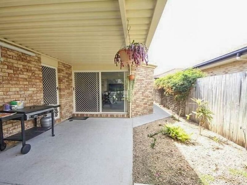 Photo - 8 Hamersley Court, North Lakes QLD 4509 - Image 12