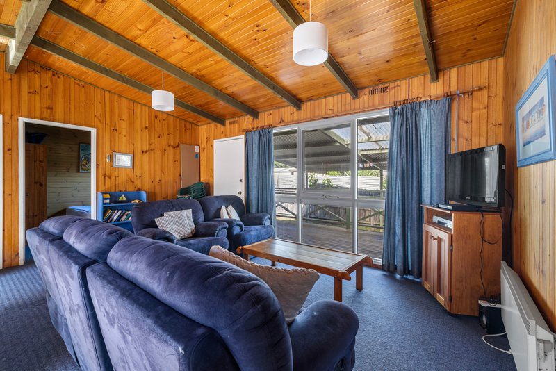 Photo - 8 Hamilton Street, Inverloch VIC 3996 - Image 4