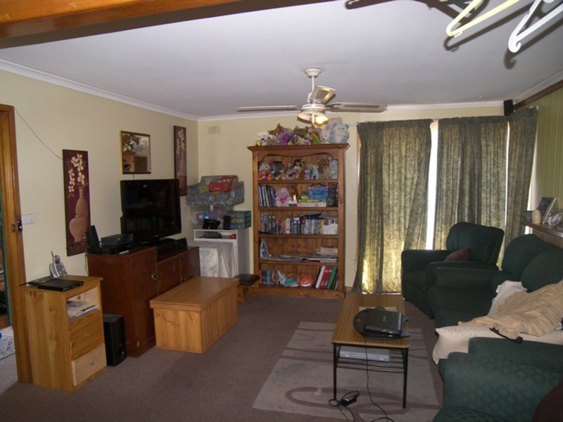 Photo - 8 Hammond Avenue, George Town TAS 7253 - Image 3