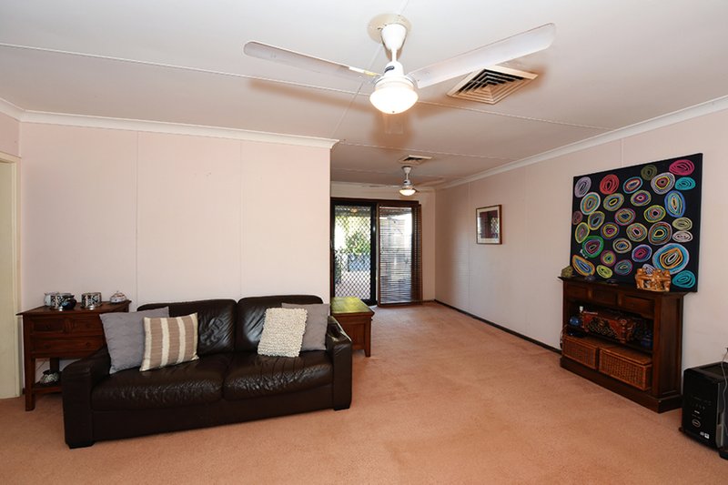 Photo - 8 Hannan Crescent, Dampier WA 6713 - Image 2