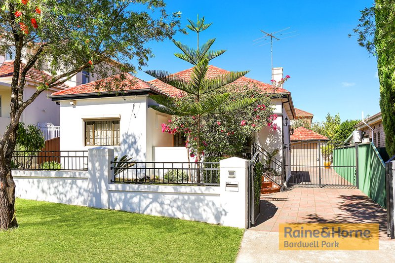 8 Hansen Avenue, Earlwood NSW 2206